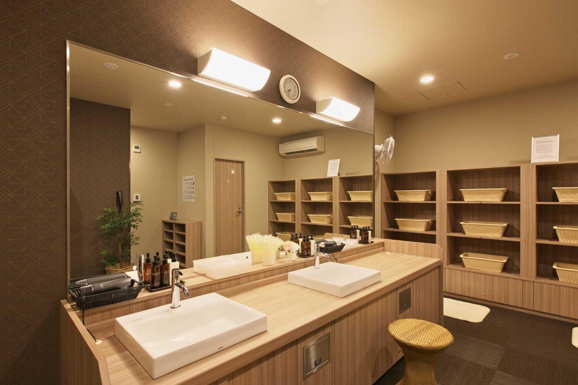 Hotel Route Inn Hiratsukaeki Kitaguchi Экстерьер фото